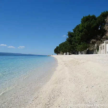 Dvorski Baska Voda