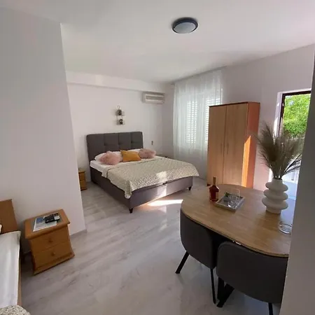 Dvorski Apartment *