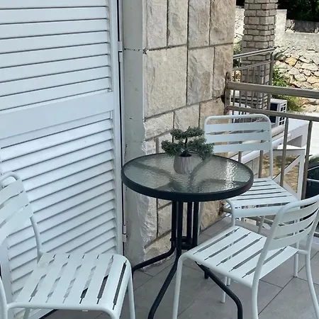 Apartment Dvorski Baska Voda
