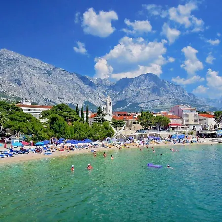 Dvorski * Baska Voda