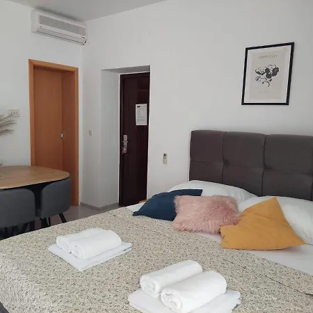 Apartment Dvorski Baska Voda