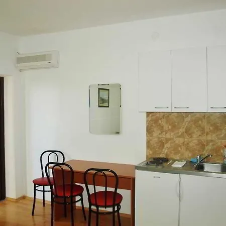 Apartment Dvorski Baska Voda
