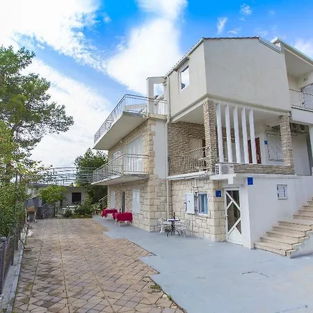 Dvorski Apartment Baska Voda