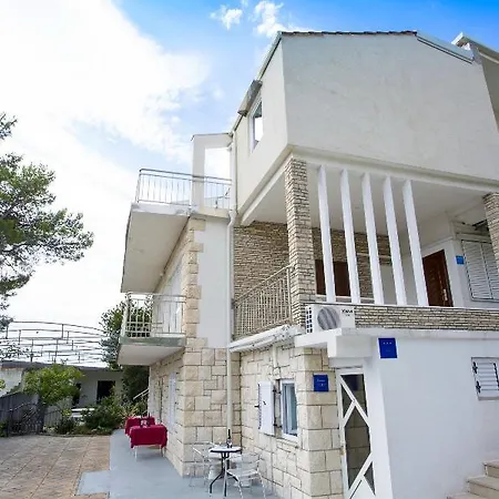 Dvorski Apartment *