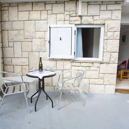 Dvorski Apartment